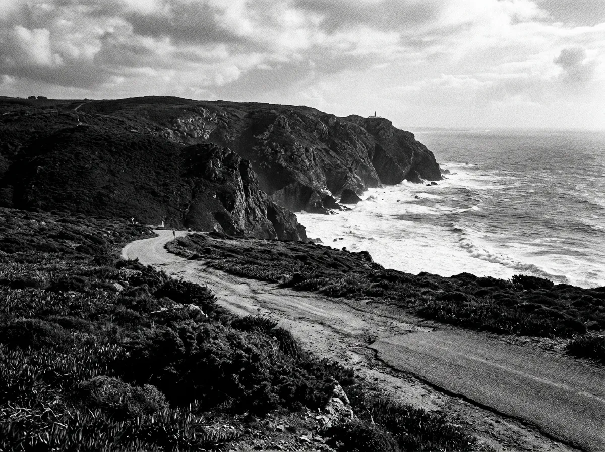 Droga do Cabo da Roca, wrzosowiska i klif nad Atlantykiem